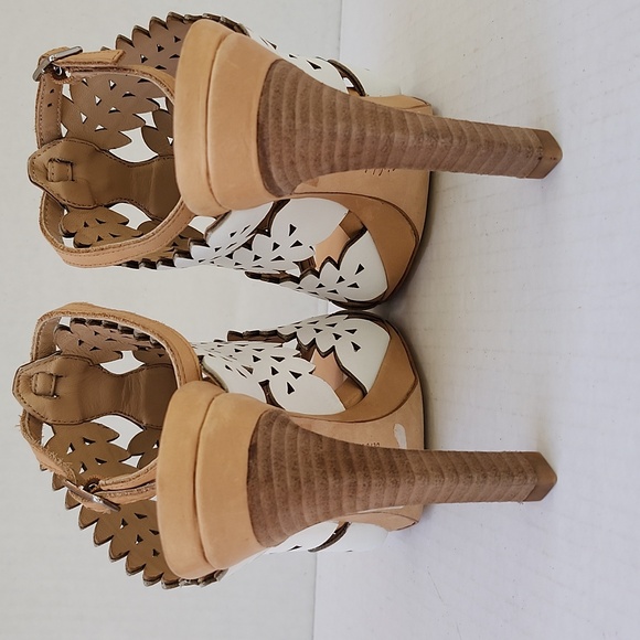 ANTHROPOLOGIE EIGHT FIFTEEN BONFIRE LEATHER LASER CUT ANKLE STRAP HEELED SANDALS - Picture 3 of 9